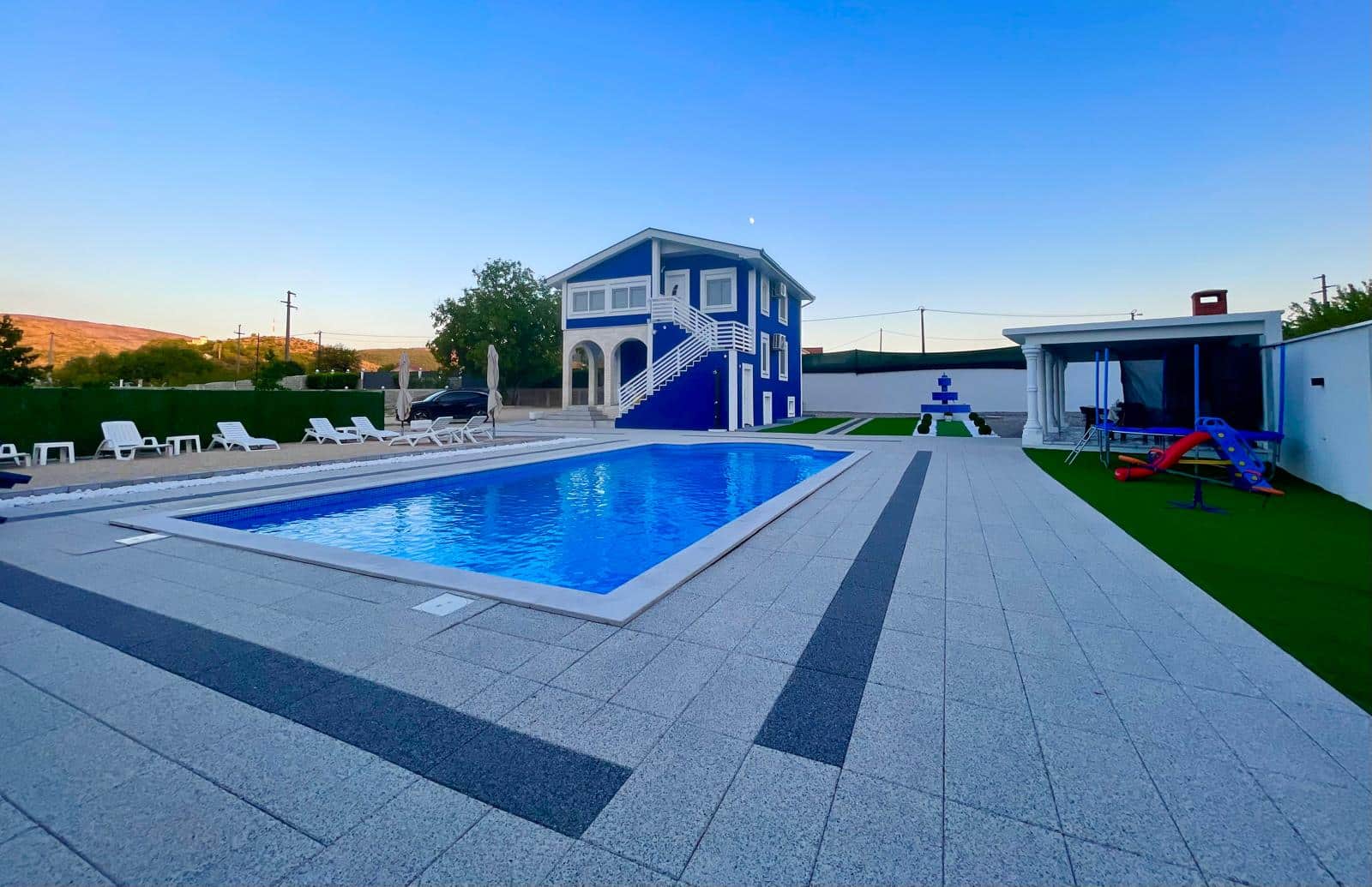 VILLA 36